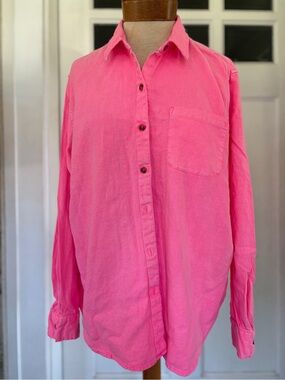 Universal Thread Women's Long-Sleeve Button-Down Shirt in Hot Pink
